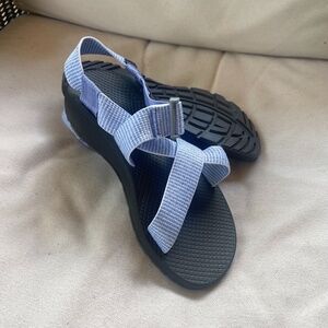 NEW Women's Chaco Sandals size 8 Mega Z Cloud, Pucker Hydrangea color